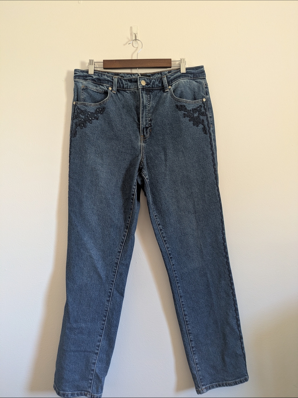 Talbots Straight Leg Jeans- Ivy Embroidery Wash